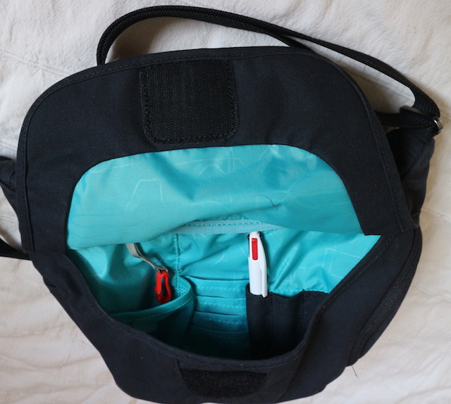 Osprey flap jill micro. Compartment 