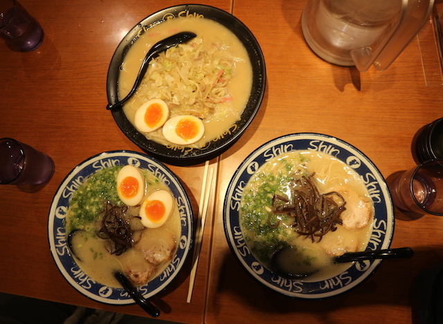 Shin Shin Hakata ramen. Fukuoka travel guide. 