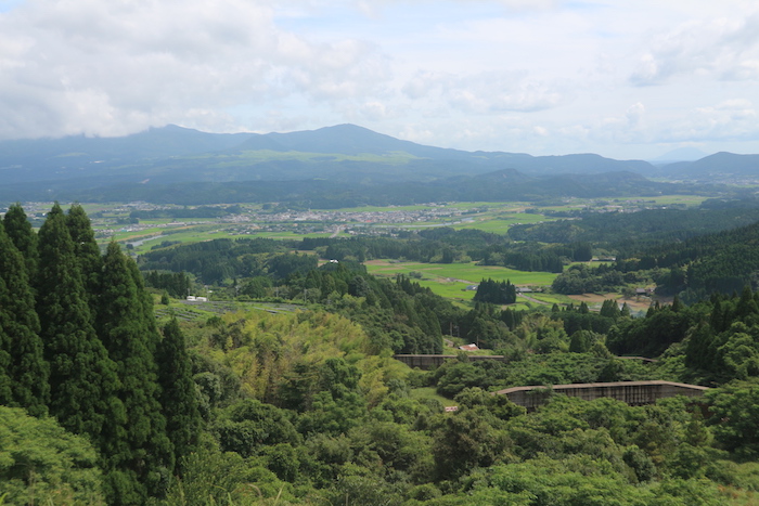 Views from Issaburo train. How to travel from Kumamoto to Kagoshima by special sightseeing trains