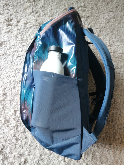 Side pockets. Patagonia Blackhole backpack 23l